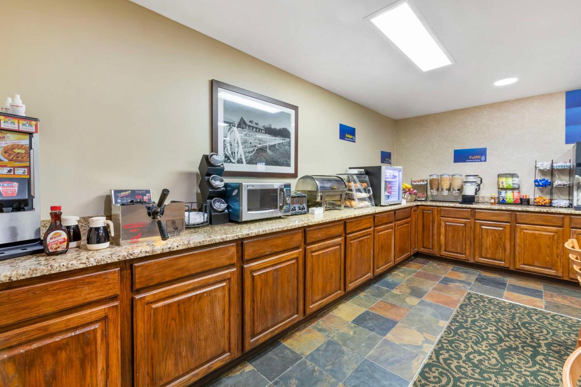 Best Western Wittenberg Inn Exterior photo